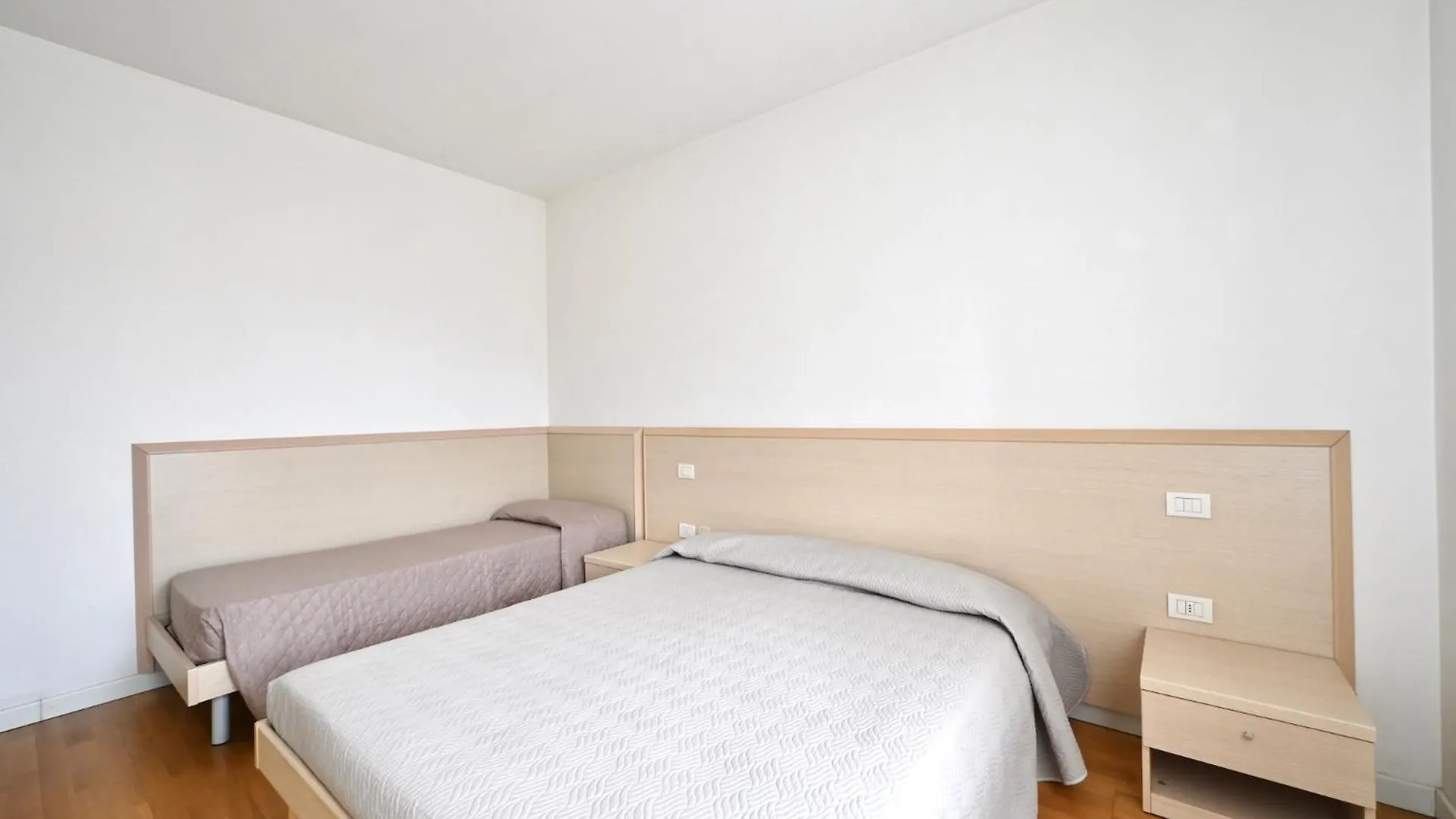 Tiepolo Apartments Lido di Jesolo 0*,